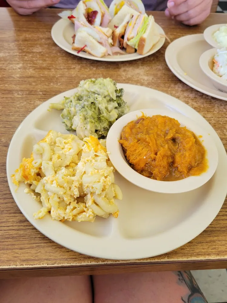 Side Dishes- Broccoli Mac & Cheese