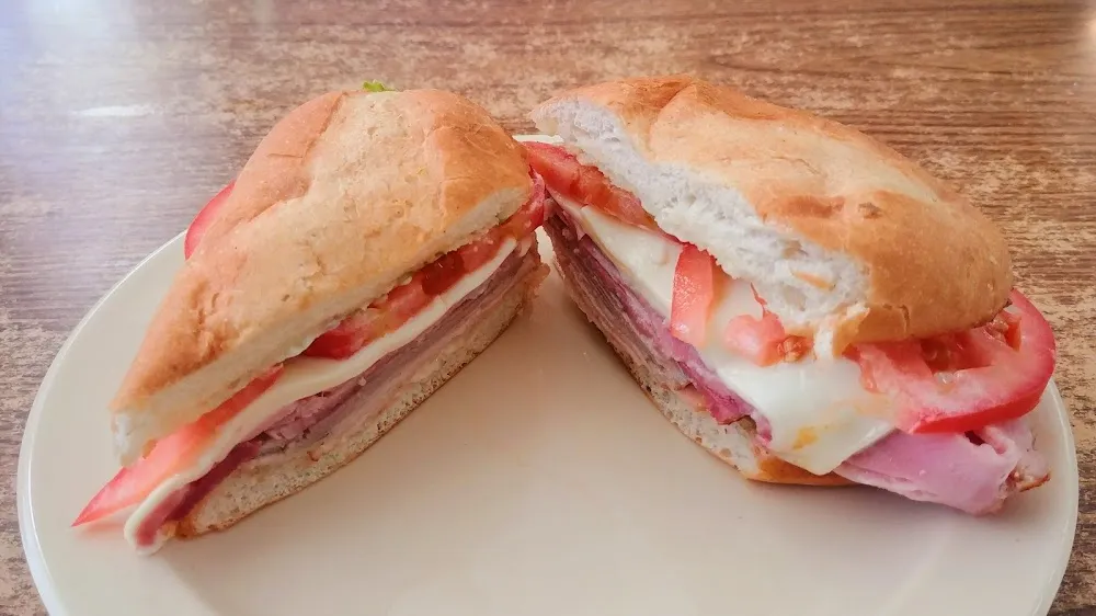 Turkey and Roast Beef Sub